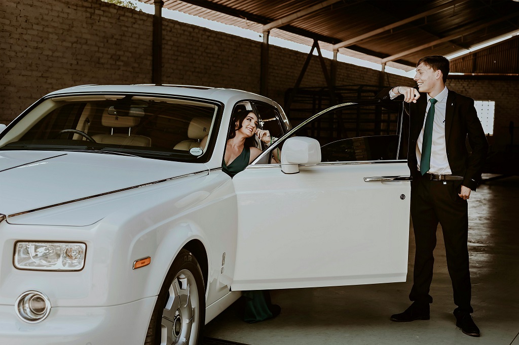 Choose the Perfect Prom Transport